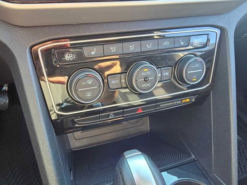 Used 2022 Volkswagen Atlas SE image 13