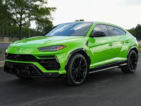 Used 2021 Lamborghini Urus AWD/4WD image 11