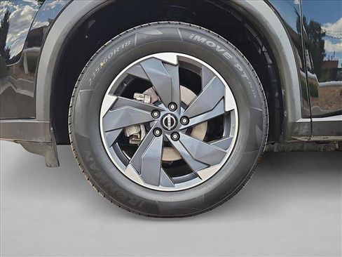 Used 2025 Nissan Rogue SV FWD image 22