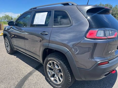 Used 2020 Jeep Cherokee Trailhawk AWD/4WD image 7