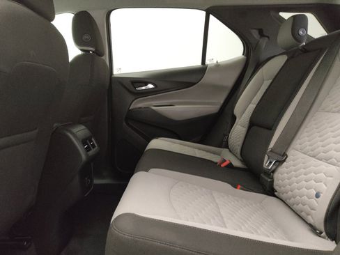 Used 2020 Chevrolet Equinox LS w/ LS Convenience Package FWD image 18
