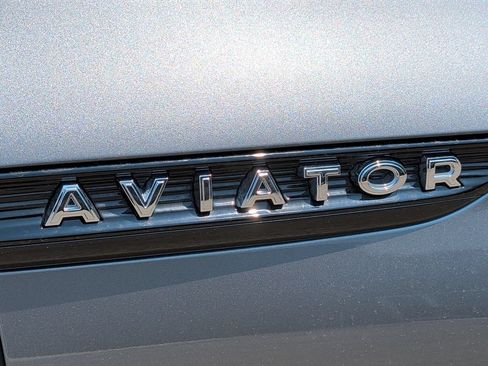 Used 2025 Lincoln Aviator Reserve w/ Jet Appearance Package AWD/4WD image 41