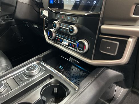 Used 2024 Ford Expedition Max XLT AWD/4WD image 52