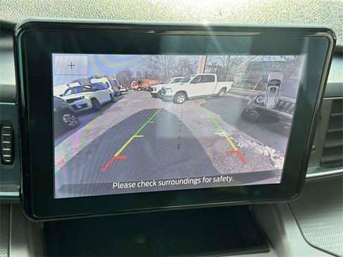 Used 2021 Ford Explorer XLT w/ Equipment Group 202A image 26