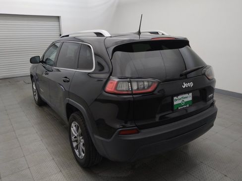Used 2019 Jeep Cherokee Latitude Plus w/ Comfort/Convenience Group FWD image 5