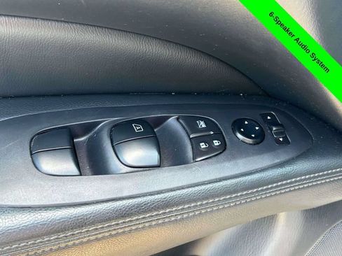 Used 2019 Nissan Pathfinder S AWD/4WD image 10