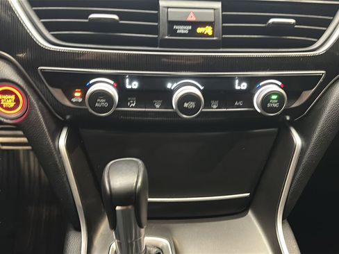 Certified 2022 Honda Accord Sport image 25