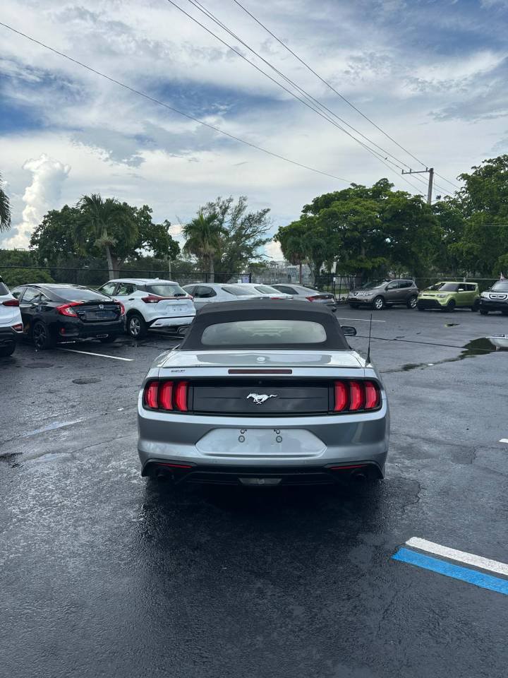 Used 2021 Ford Mustang Premium RWD image 4
