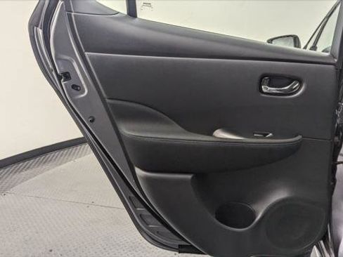 Used 2022 Nissan Leaf S FWD image 14