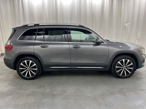 Used 2022 Mercedes-Benz GLB 250 4MATIC image 7