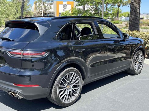 Used 2019 Porsche Cayenne S image 63