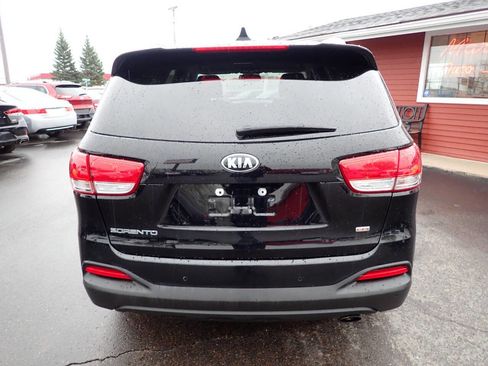 Used 2017 Kia Sorento LX w/ LX Convenience Package AWD/4WD image 5