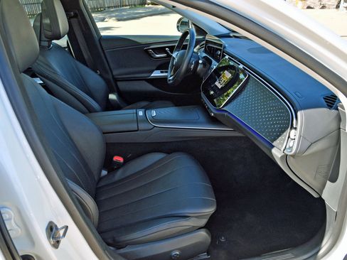 Used 2025 Mercedes-Benz E 350 Sedan image 42