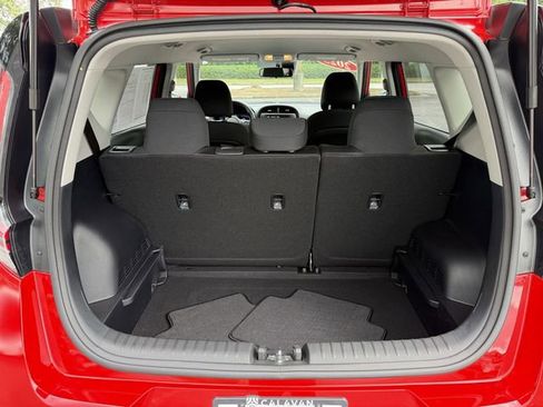 Certified 2025 Kia Soul LX w/ LX Technology Package FWD image 35