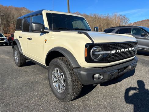 New 2025 Ford Bronco Badlands AWD/4WD image 1