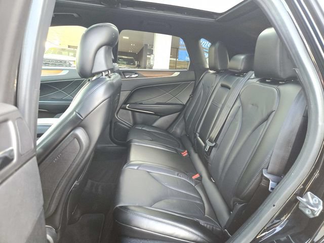 Used 2018 Lincoln MKC Reserve FWD image 10