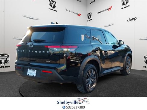 Used 2024 Nissan Pathfinder S image 4
