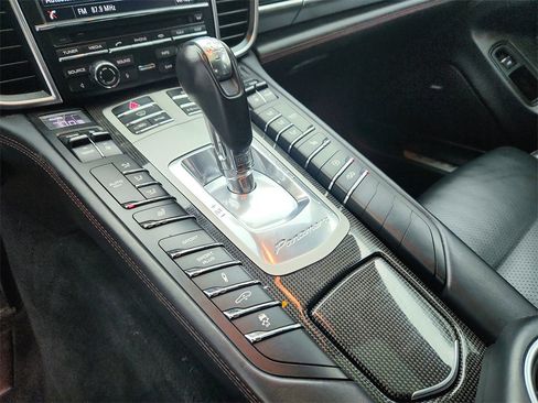 Used 2015 Porsche Panamera GTS image 15