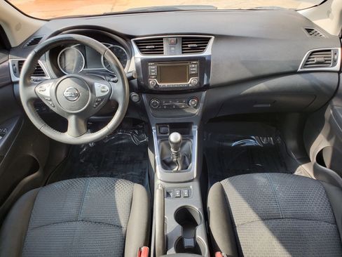 Used 2017 Nissan Sentra SR Turbo w/ SR Midnight Edition FWD image 41