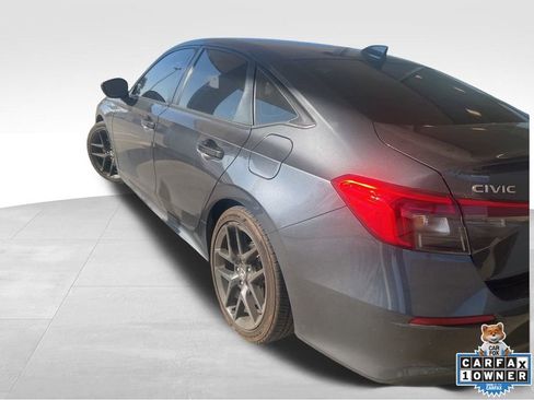 Used 2023 Honda Civic Sport image 6