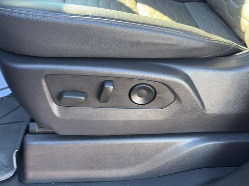 Used 2024 Chevrolet Silverado 1500 ZR2 w/ Technology Package image 14