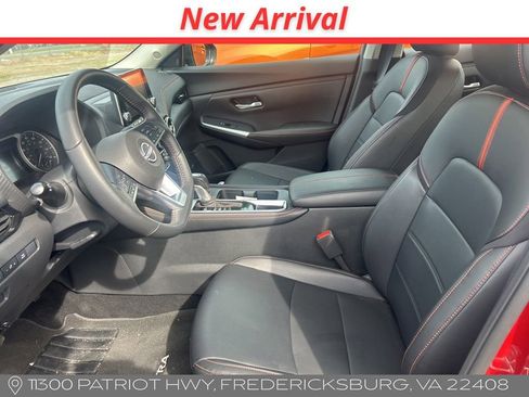 Used 2025 Nissan Sentra SR w/ SR Premium Package FWD image 6