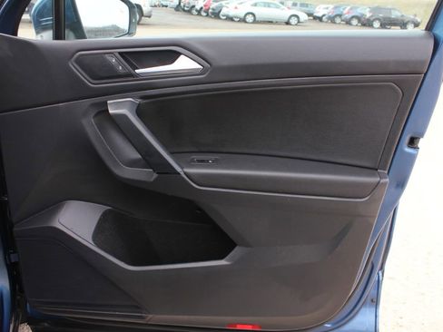 Used 2019 Volkswagen Tiguan SE image 35