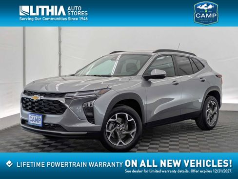 New 2026 Chevrolet Trax LT w/ Driver Confidence Package FWD image 1