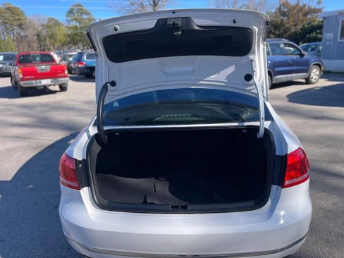Used 2012 Volkswagen Passat TDI SEL Premium image 22