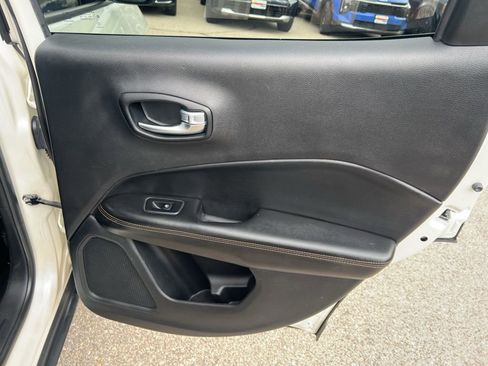 Used 2021 Jeep Compass Limited image 14