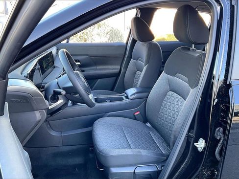 Used 2025 Nissan Kicks SV image 22