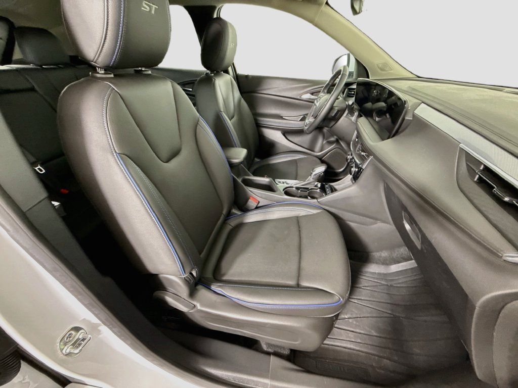 Used 2026 Buick Encore GX Sport Touring w/ Advanced Technology Package FWD image 25