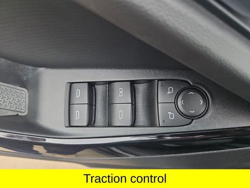 Used 2025 Chevrolet Equinox LT FWD image 28