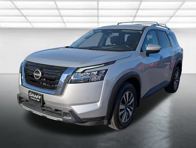 Used 2023 Nissan Pathfinder SL AWD/4WD image 26