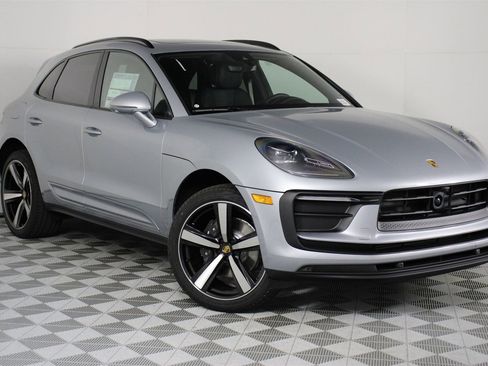 New 2026 Porsche Macan image 9