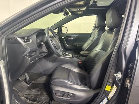 Used 2019 Toyota RAV4 XSE AWD/4WD image 11