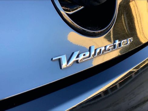 Used 2013 Hyundai Veloster w/Gray Int image 28