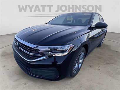 Used 2024 Volkswagen Jetta SE w/ Panoramic Sunroof Package