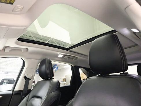 Used 2021 Ford Escape Titanium image 25