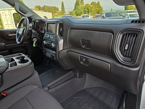 Used 2022 GMC Sierra 3500 Pro w/ Convenience Package image 27