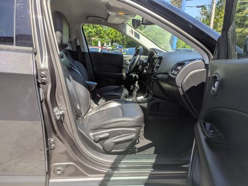 Used 2017 Jeep Compass Limited image 32