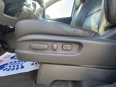 Used 2014 Honda Odyssey EX-L image 16