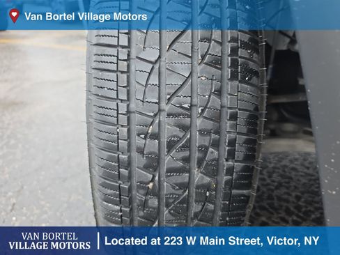 Used 2023 Jeep Cherokee Altitude Lux AWD/4WD image 29