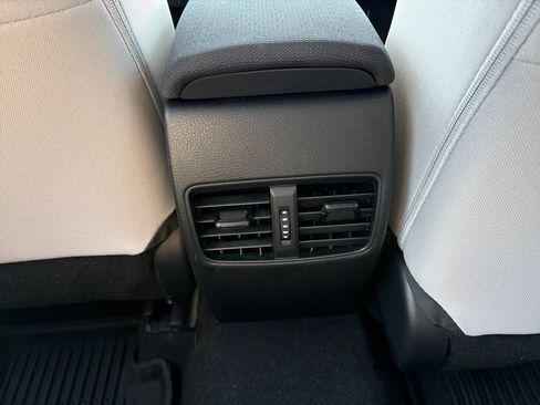 Used 2023 Toyota Corolla Cross L AWD/4WD image 36