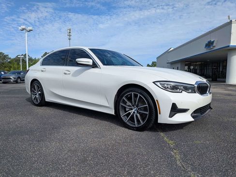 Used 2020 BMW 330i Sedan w/ Convenience Package RWD image 3