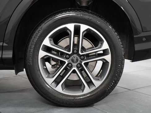 Used 2025 Audi Q5 Premium AWD/4WD image 37