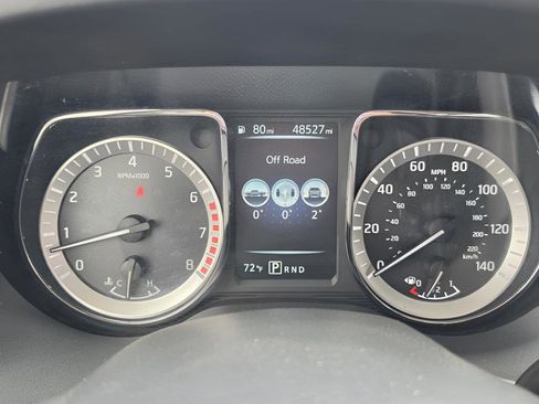 Used 2017 Nissan Titan SV RWD image 10