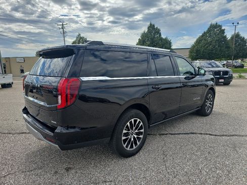 Used 2025 Ford Expedition Max Platinum AWD/4WD image 5