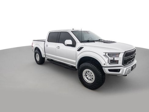 Used 2018 Ford F150 Raptor w/ Equipment Group 802A Luxury image 3