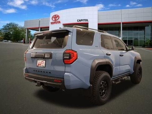 New 2026 Toyota 4Runner SR5 AWD/4WD image 3